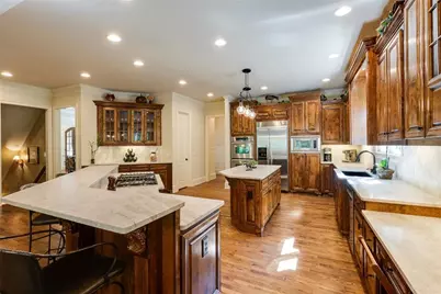 5284 Vernon Springs Trail NW, Sandy Springs, GA 30327 - Photo 8