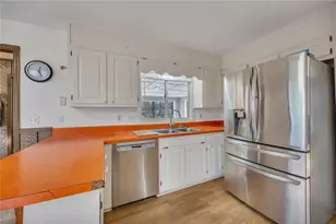 1113 Honeysuckle Dr, Canton, GA 30114 - Photo 10