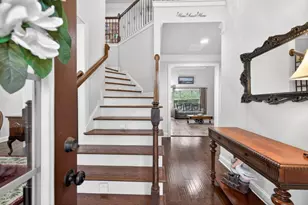 1393 Silver Thorne Ct, Loganville, GA 30052 - Photo 4