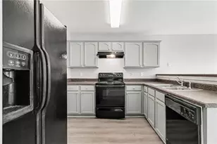 7238 April Ct, Morrow, GA 30260 - Photo 12