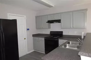 7238 April Ct, Morrow, GA 30260 - Photo 2