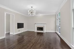 1128 Ashton Bluff Dr NE, Atlanta, GA 30319 - Photo 10
