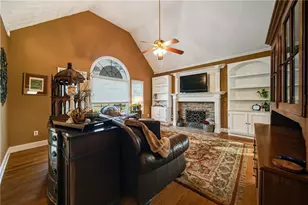 141 N Springs Dr, Acworth, GA 30101 - Photo 6