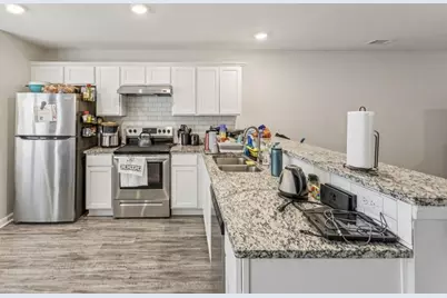 720 Keeshono Street, Union City, GA 30291 - Photo 6