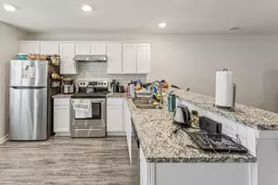 720 Keeshono St, Union City, GA 30291 - Photo 6