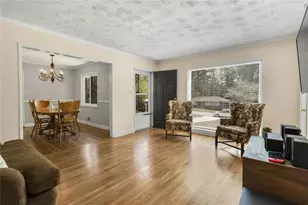 2042 Shady Ln, Tucker, GA 30084 - Photo 10