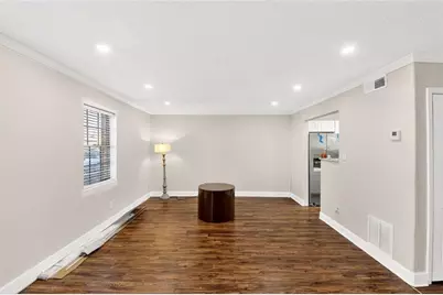 6354 Shannon Parkway #20 E, Union City, GA 30291 - Photo 4