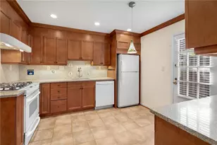 6 Scotland Pl NW, Atlanta, GA 30318 - Photo 8