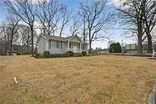 190 Chestnut Street NE, Fairburn, GA 30213 - Photo 2