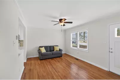 190 Chestnut Street NE, Fairburn, GA 30213 - Photo 6