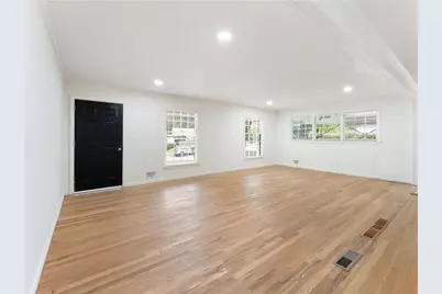 1685 Dunwoody Place NE, Atlanta, GA 30324 - Photo 4