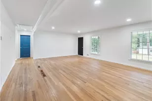 1685 Dunwoody Pl NE, Atlanta, GA 30324 - Photo 20