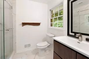 1685 Dunwoody Pl NE, Atlanta, GA 30324 - Photo 14