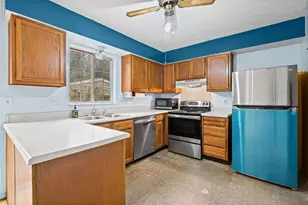 8843 Applegate Ln, Atlanta, GA 30350 - Photo 6