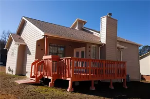 3325 Estate Lake Dr, Fairburn, GA 30213 - Photo 2