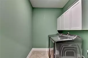 5525 Mirror Lake Dr, Cumming, GA 30028 - Photo 38