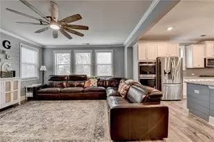 5525 Mirror Lake Dr, Cumming, GA 30028 - Photo 16