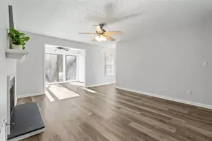 1207 Vicksburg Pl, Sandy Springs, GA 30350 - Photo 10