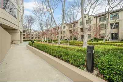 3475 Oak Valley Road NE #930, Atlanta, GA 30326 - Photo 4