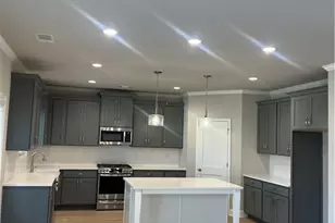 894 Bessie Ct, Loganville, GA 30052 - Photo 2