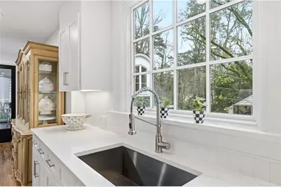 4065 Peachtree Dunwoody Road, Atlanta, GA 30342 - Photo 10