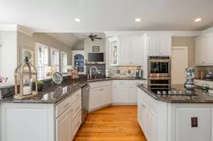 215 Radlett Ln, Alpharetta, GA 30022 - Photo 14