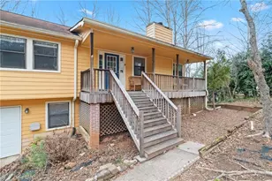 2771 Hawk Trace Ct NE, Marietta, GA 30066 - Photo 2