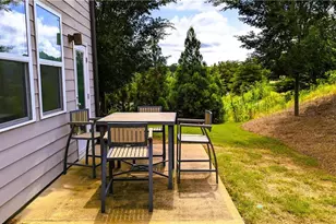 301 Hayden Cir, Woodstock, GA 30189 - Photo 18