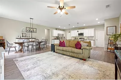 120 E Killian Street, Canton, GA 30114 - Photo 4