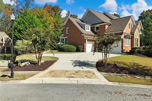 2202 Crimson King Dr, Braselton, GA 30517 - Photo 2