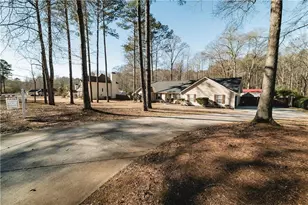 145 Beau Brook Ln, Sharpsburg, GA 30277 - Photo 8