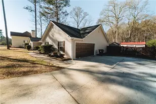 145 Beau Brook Ln, Sharpsburg, GA 30277 - Photo 18