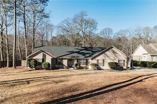 145 Beau Brook Ln, Sharpsburg, GA 30277 - Photo 6