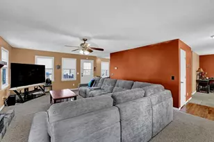 1029 Laurel Lake Dr, Ball Ground, GA 30107 - Photo 6