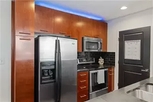 3324 Peachtree Rd NE, Atlanta, GA 30326 - Photo 6