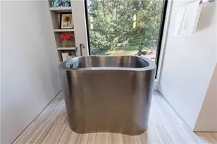 4036 Statewood Rd NE, Atlanta, GA 30342 - Photo 46