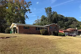 1309 Weston Dr, Decatur, GA 30032 - Photo 4