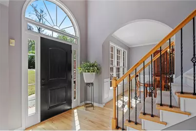 975 Taylor Parkway, Suwanee, GA 30024 - Photo 2