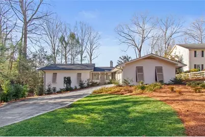 3526 Edgewood Circle, Gainesville, GA 30506 - Photo 2