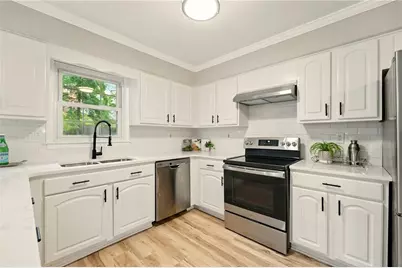 1911 Woodmont Court, Marietta, GA 30062 - Photo 12