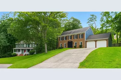 1911 Woodmont Court, Marietta, GA 30062 - Photo 2