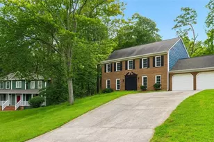 1911 Woodmont Ct, Marietta, GA 30062 - Photo 2