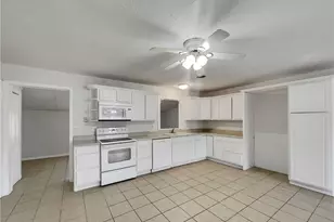 225 Griffin Park Rd, Griffin, GA 30223 - Photo 2