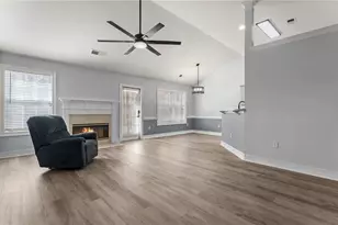 2168 Wildcat Cliffs Ln, Lawrenceville, GA 30043 - Photo 4