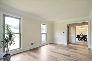 300 Saddle Creek Ln, Roswell, GA 30076 - Photo 8