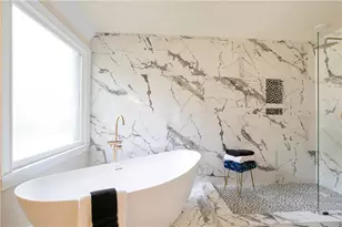 300 Saddle Creek Ln, Roswell, GA 30076 - Photo 6