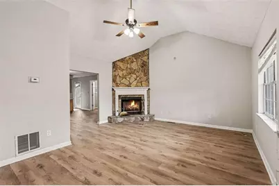 253 Ruth Drive, Newnan, GA 30265 - Photo 4