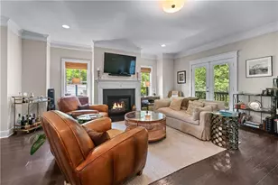 1325 Oakview Rd, Decatur, GA 30030 - Photo 10