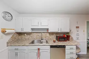 8053 Woodlake Dr, Riverdale, GA 30274 - Photo 10