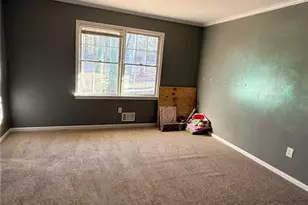 649 Crest Dr, Lawrenceville, GA 30046 - Photo 18